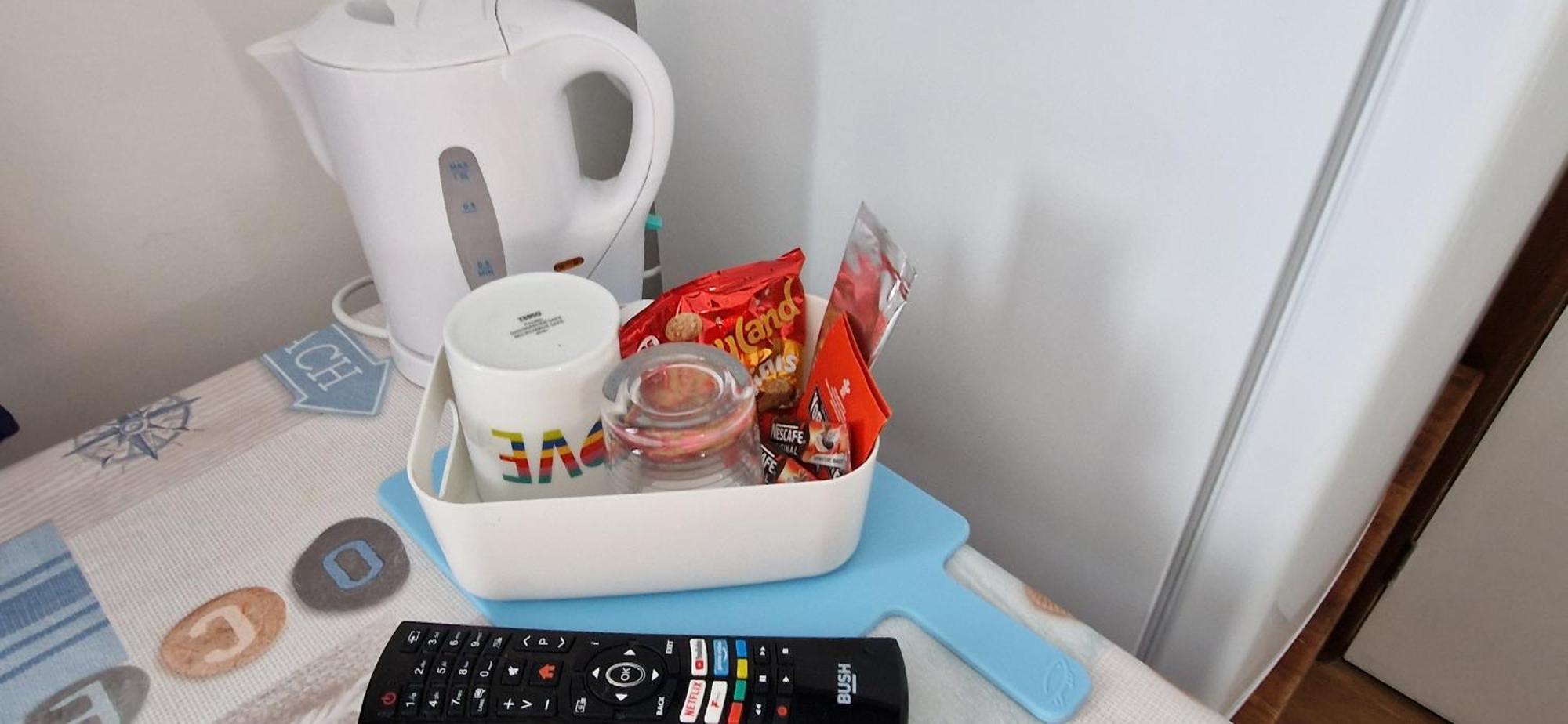 Chezzas Homestay Poole Zewnętrze zdjęcie